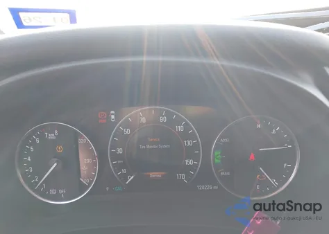 2018 Buick Lacrosse Essence z USA, uszkodzony, nr VIN 1G4ZP5SZ6JU128261